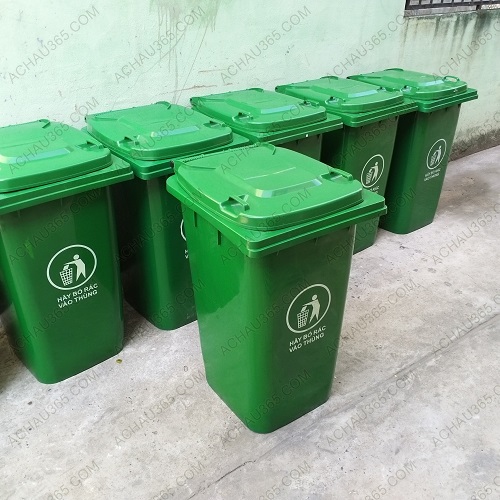 Thùng rác nhauwj HDPE 240 lít màu xanh cho khu dân cư