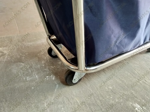 Xe thu gom đồ dơ trong bệnh viện khách sạn